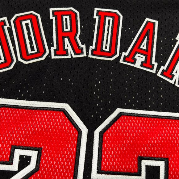 Chicago Bulls Michael Jordan No. 23 Black Jersey - Picture 6 of 6
